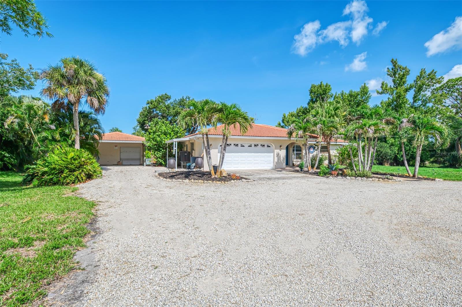 140 S Oxford Dr, Englewood, FL 34223 photo