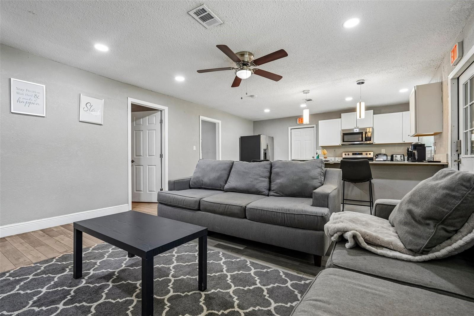 520 Fairfax Ln, Apollo Beach, FL 33572 photo