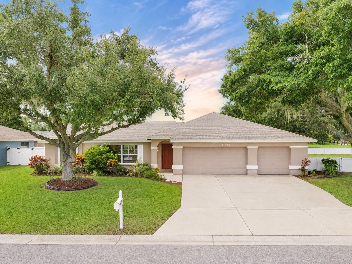 6305 61 St, Palmetto, FL 34221