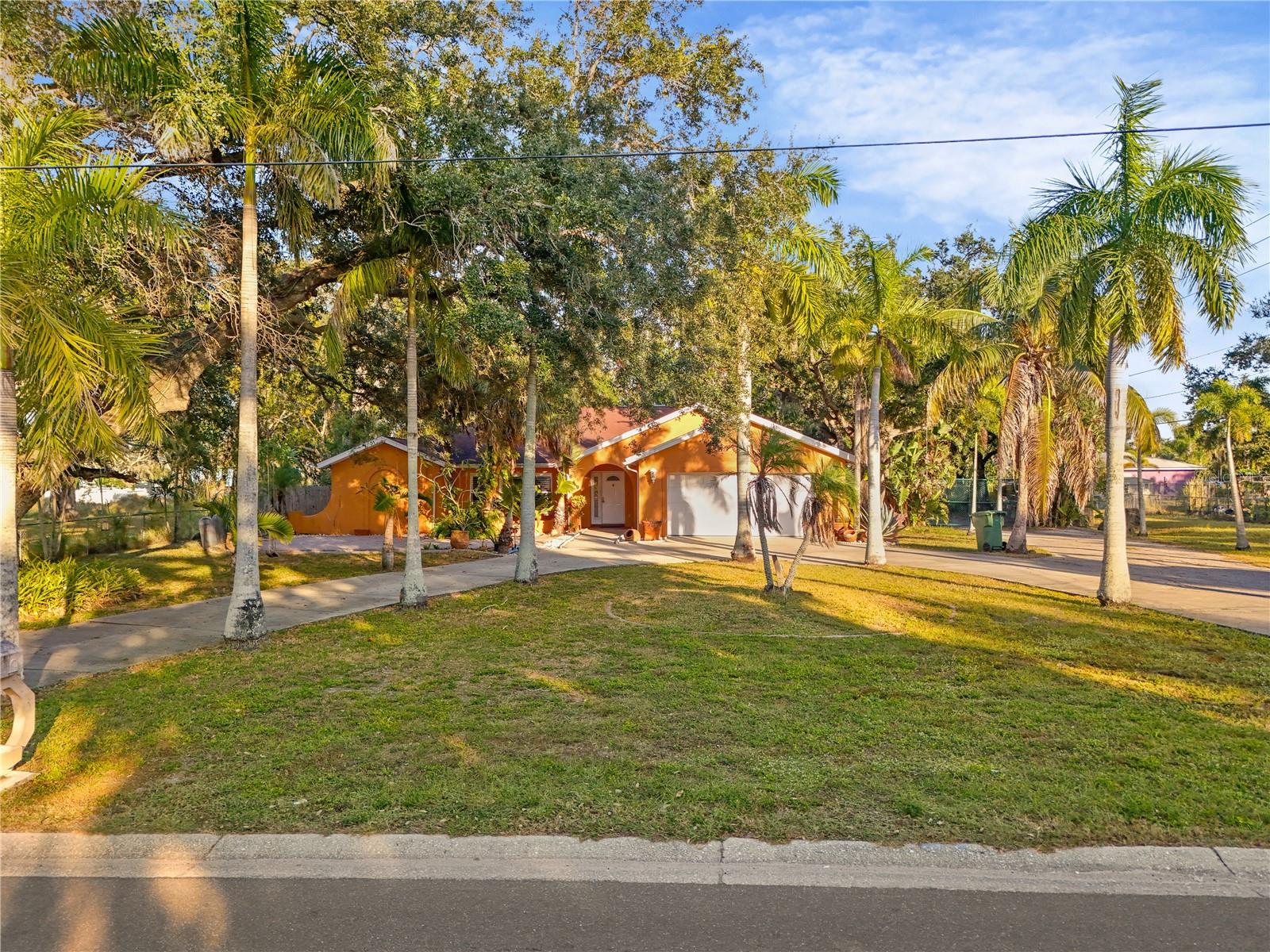 619 29 St, Bradenton, FL 34208 photo