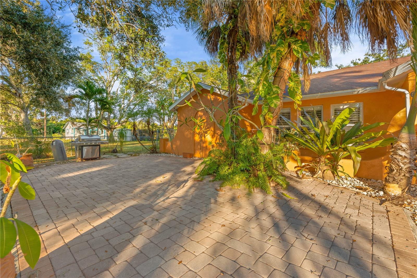 619 29 St, Bradenton, FL 34208 photo