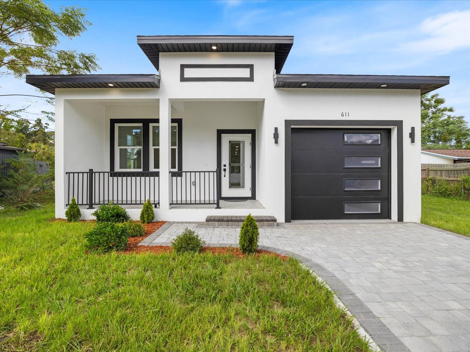 611 Elm St, Safety Harbor, FL 34695