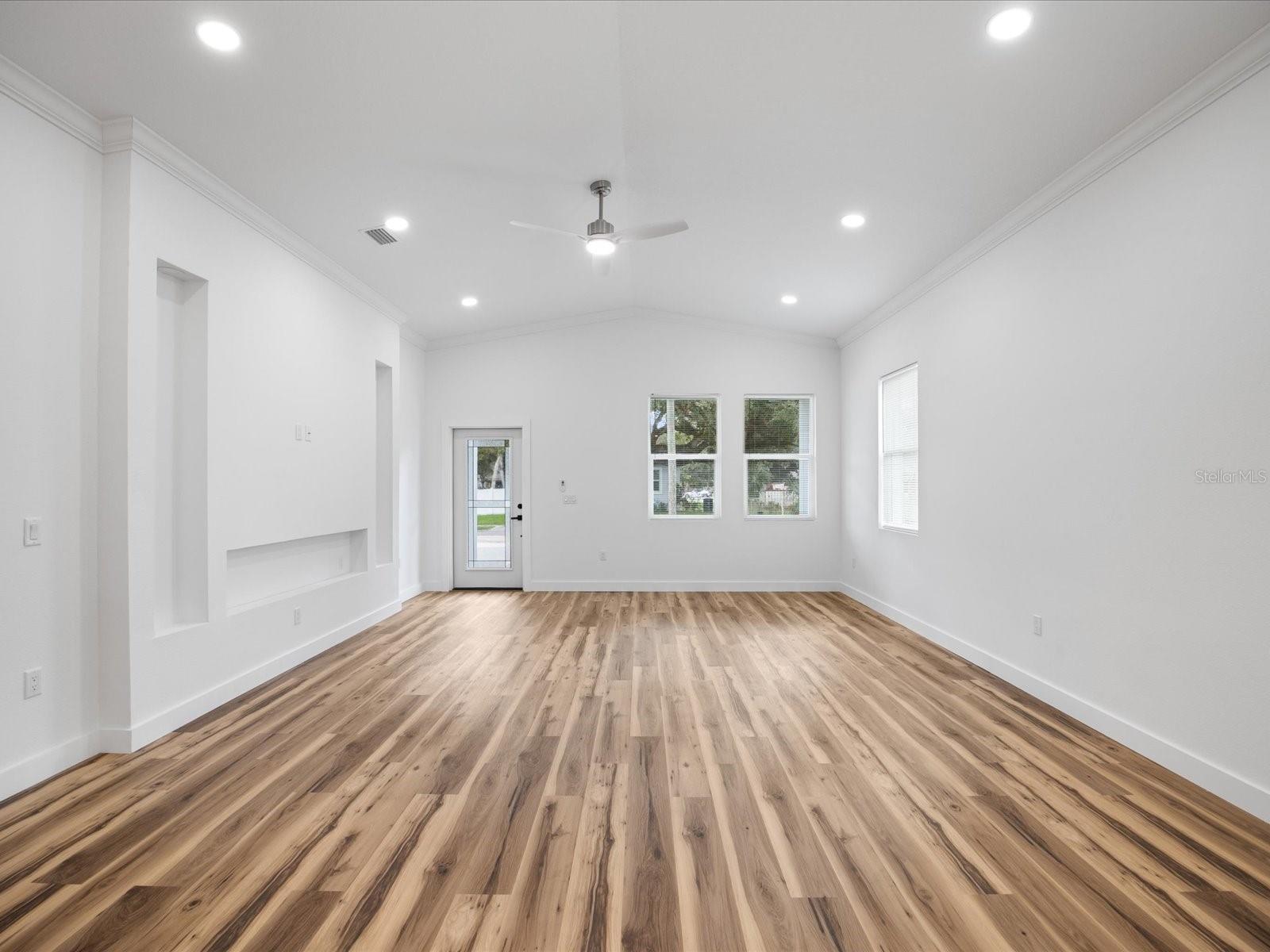 611 Elm St, Safety Harbor, FL 34695 photo