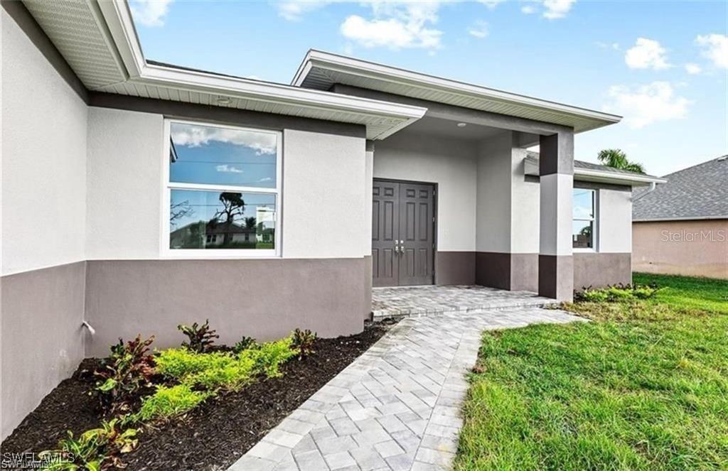 925 NW 9 Ave, Cape Coral, FL 33993 photo