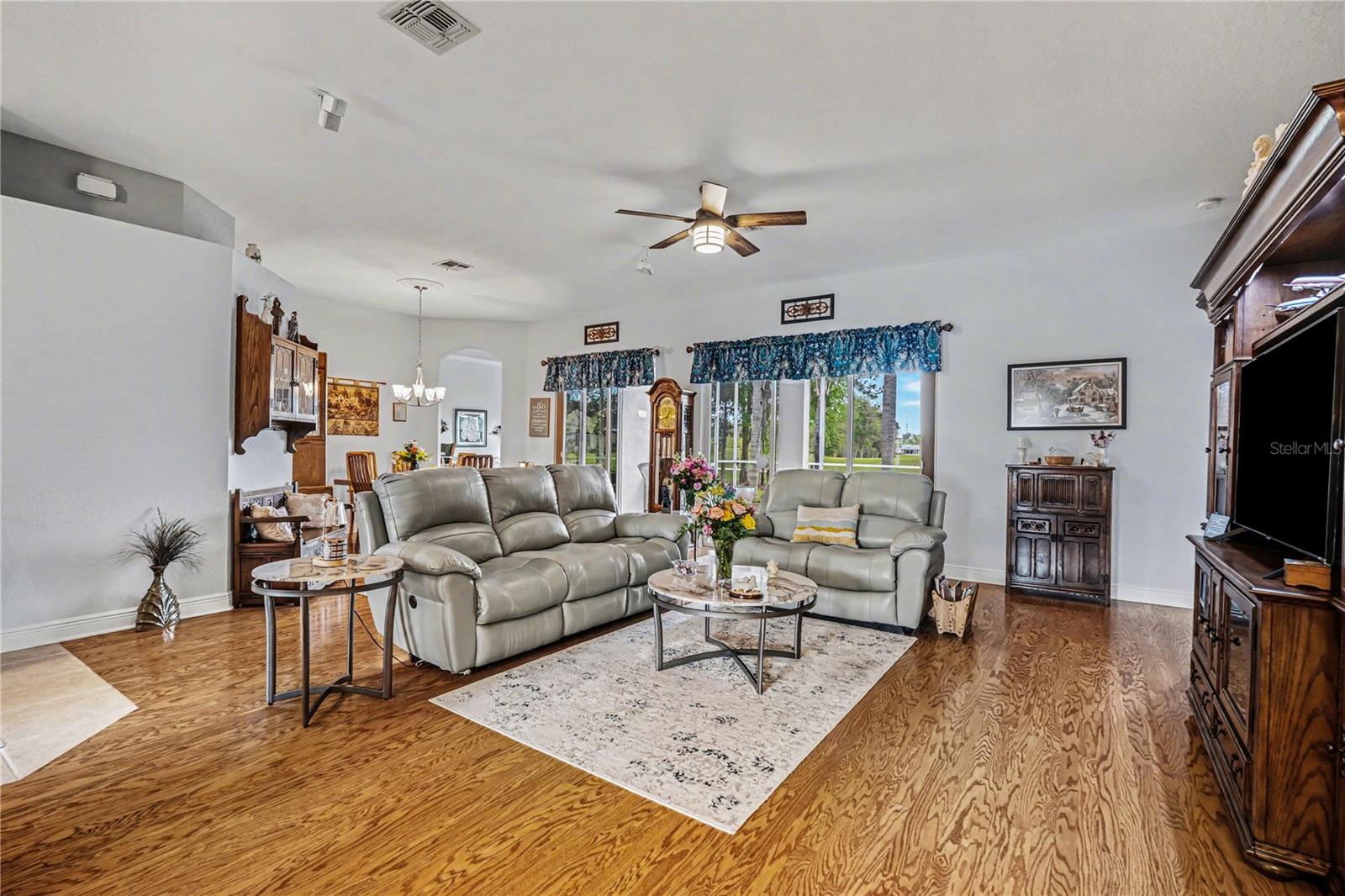 10412 Tampa Bay Dr, San Antonio, FL 33576 photo