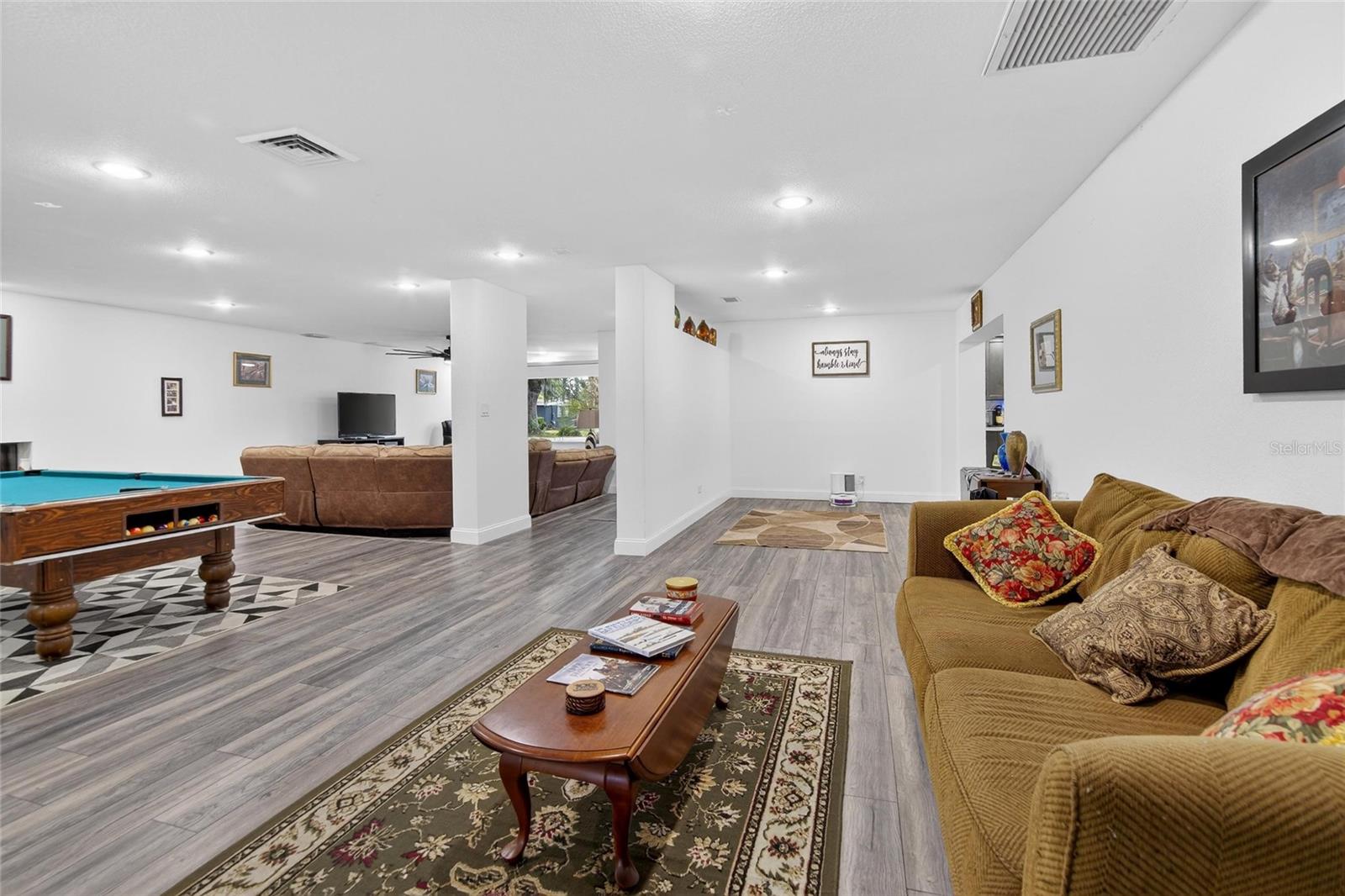723 W Pinedale Dr, Plant City, FL 33563 photo