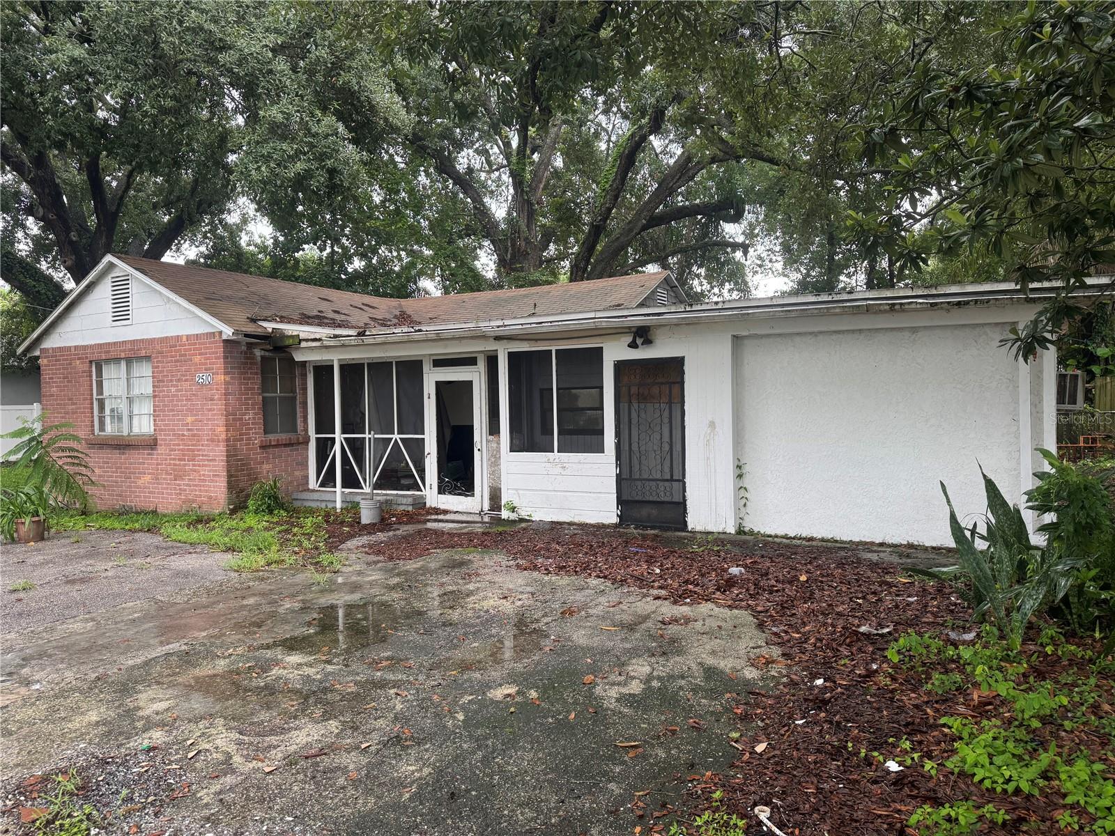 2510 W Henry Ave, Tampa, FL 33614 photo