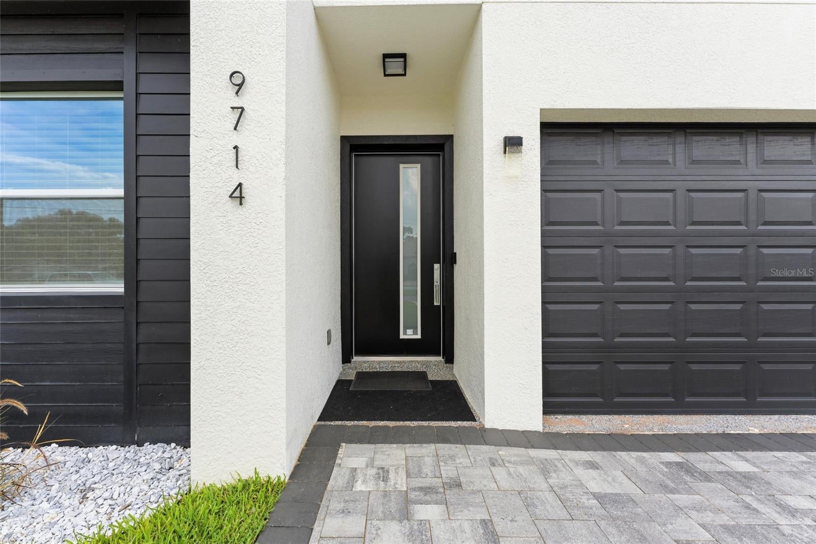 9714 Van St, Tampa, FL 33615 photo