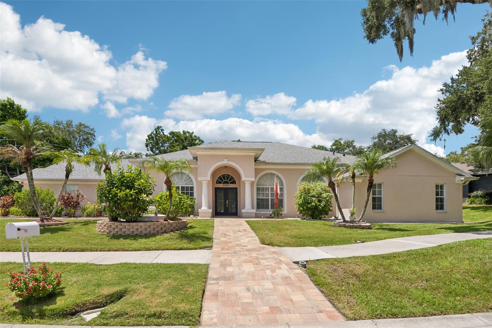 1701 Country Trail Dr, Safety Harbor, FL 34695