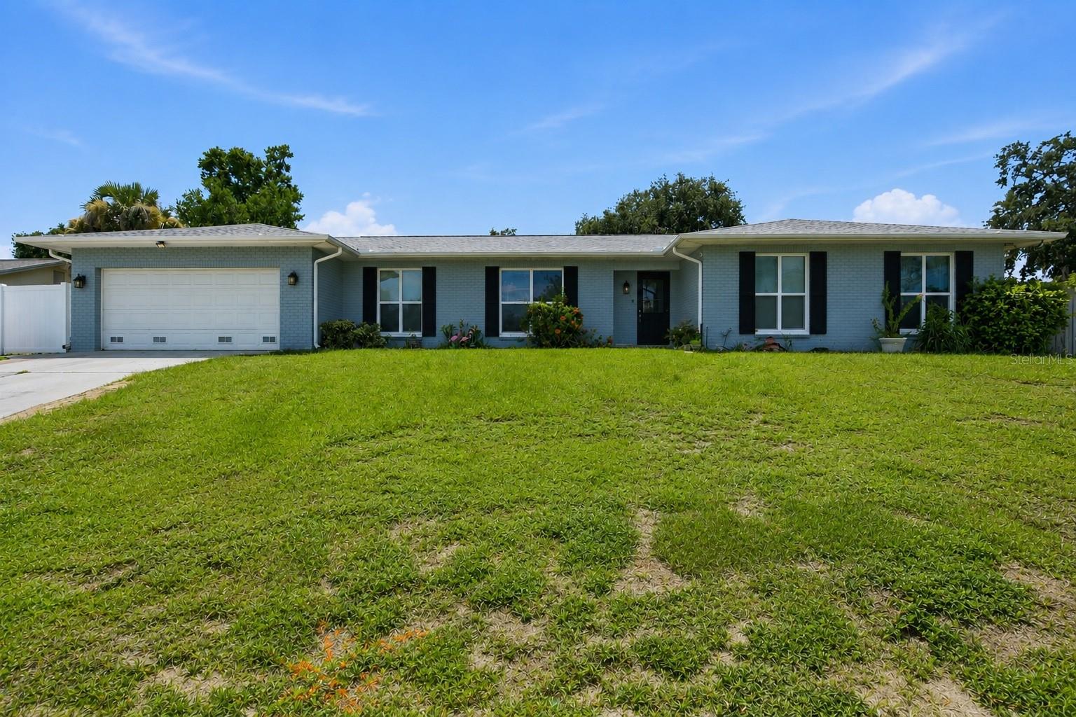 1124 King Arthur Ct, Valrico, FL 33594 photo