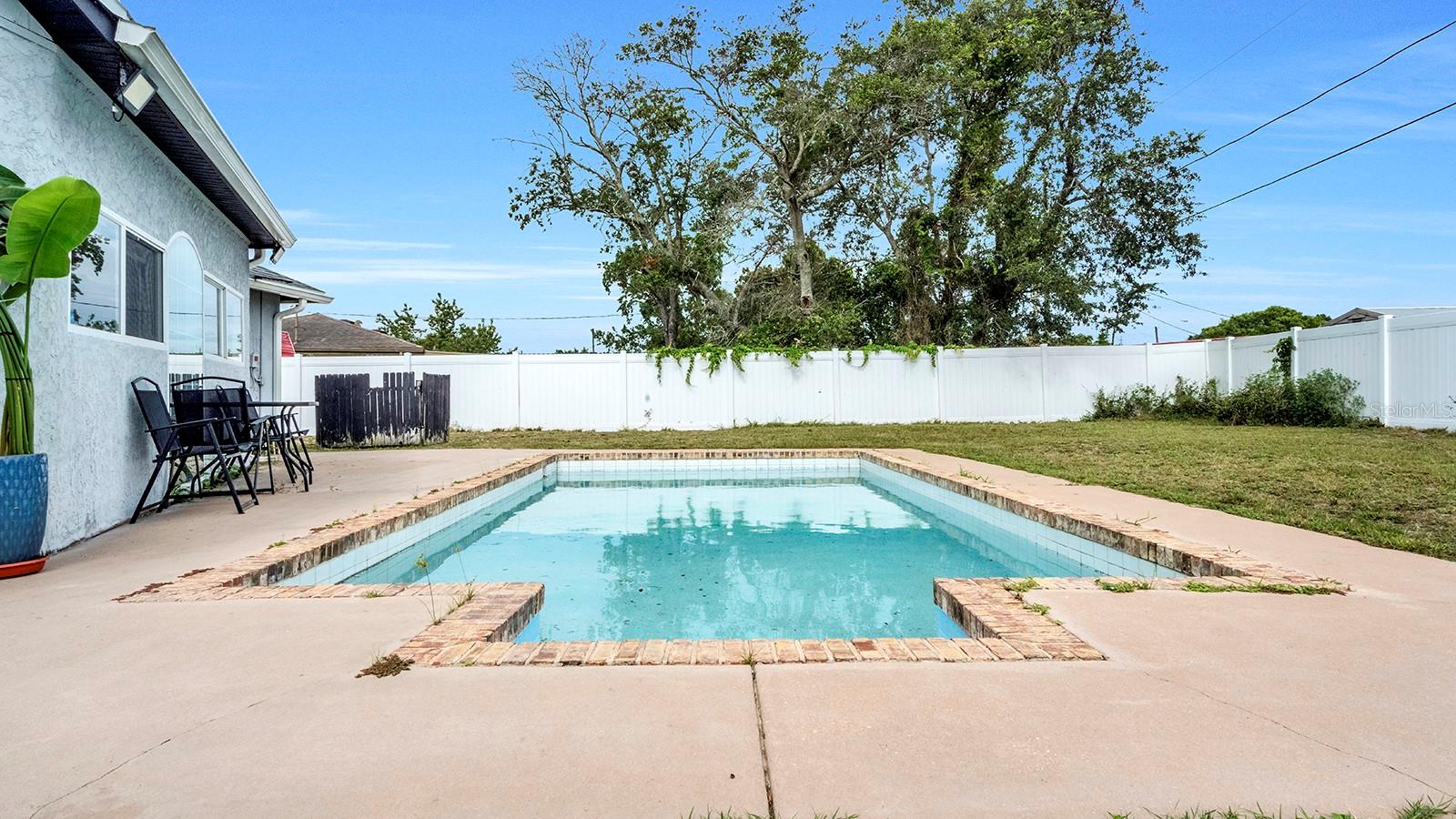 1160 Manitoba St, Deltona, FL 32725 photo