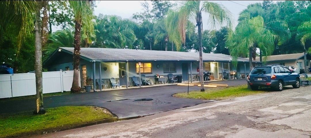 5050 74 St #1, Saint Petersburg, FL 33709 photo