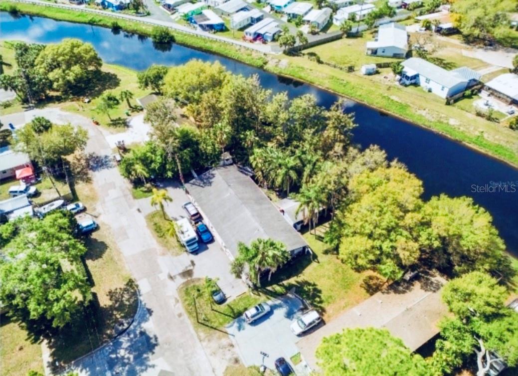 5050 74 St #1, Saint Petersburg, FL 33709 photo