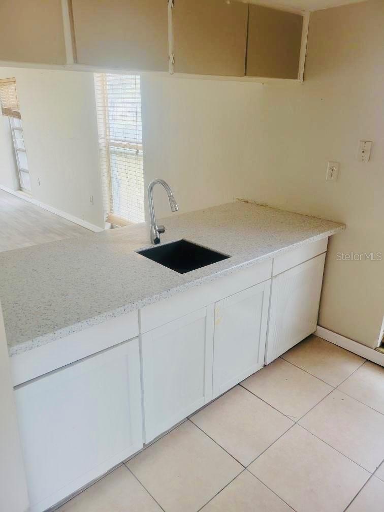 5050 74 St #1, Saint Petersburg, FL 33709 photo