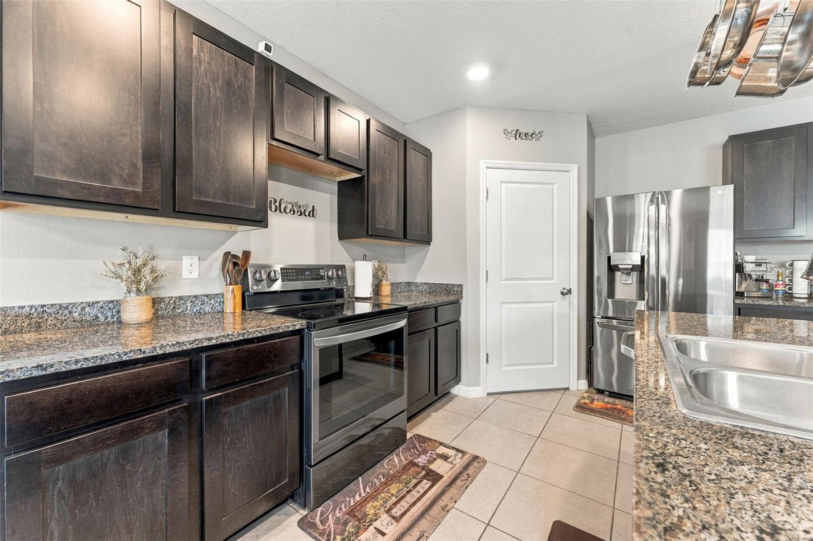 506 Diamond Ridge Rd, Seffner, FL 33584 photo