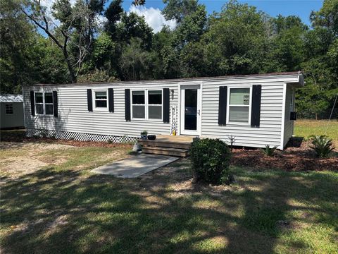 Manufactured Home in KEYSTONE HEIGHTS FL 7354 YALE STREET.jpg