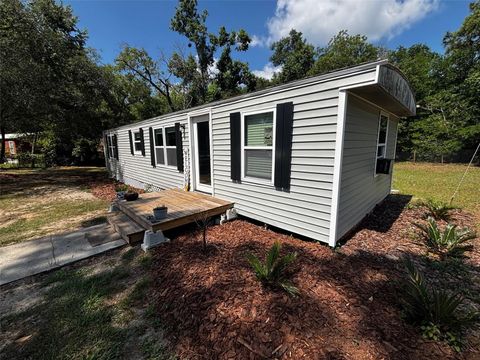 Manufactured Home in KEYSTONE HEIGHTS FL 7354 YALE STREET.jpg