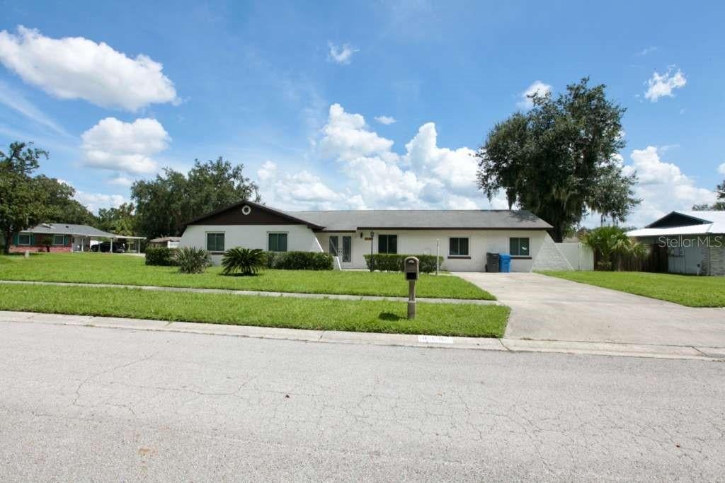 815 Bishop Pl, Seffner, FL 33584