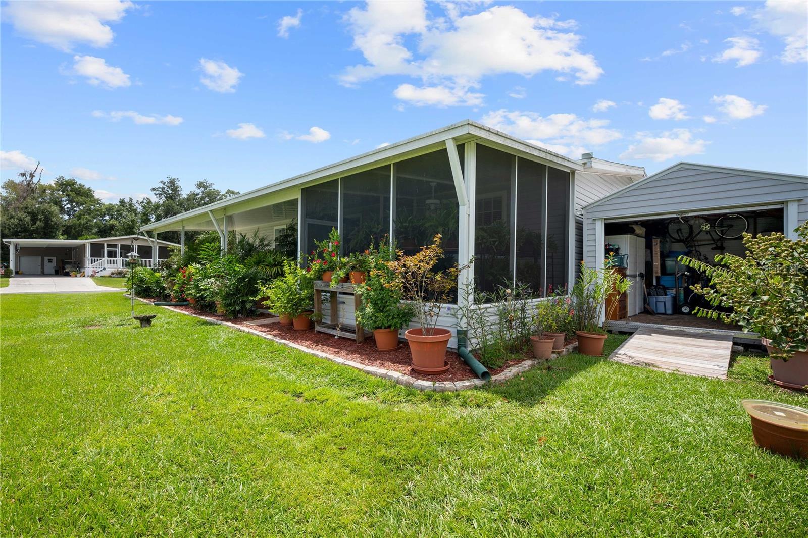 38417 Monet Dr, Zephyrhills, FL 33540 photo
