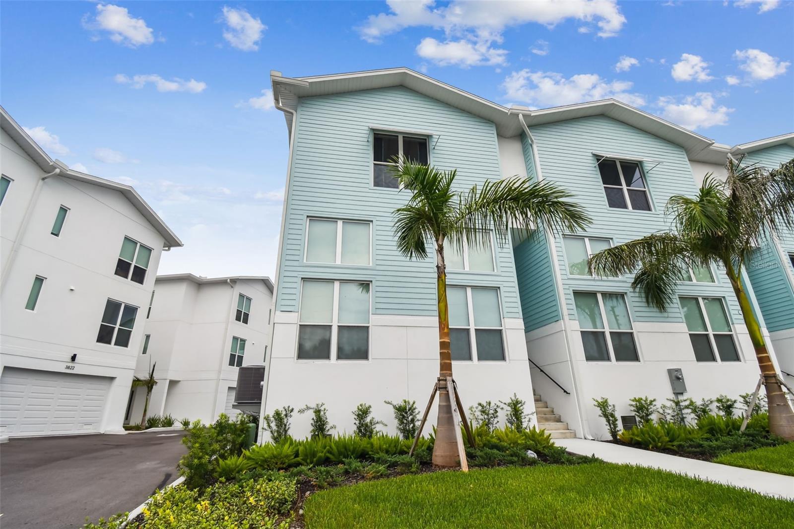 3840 Pompano Dr, Saint Petersburg, FL 33705