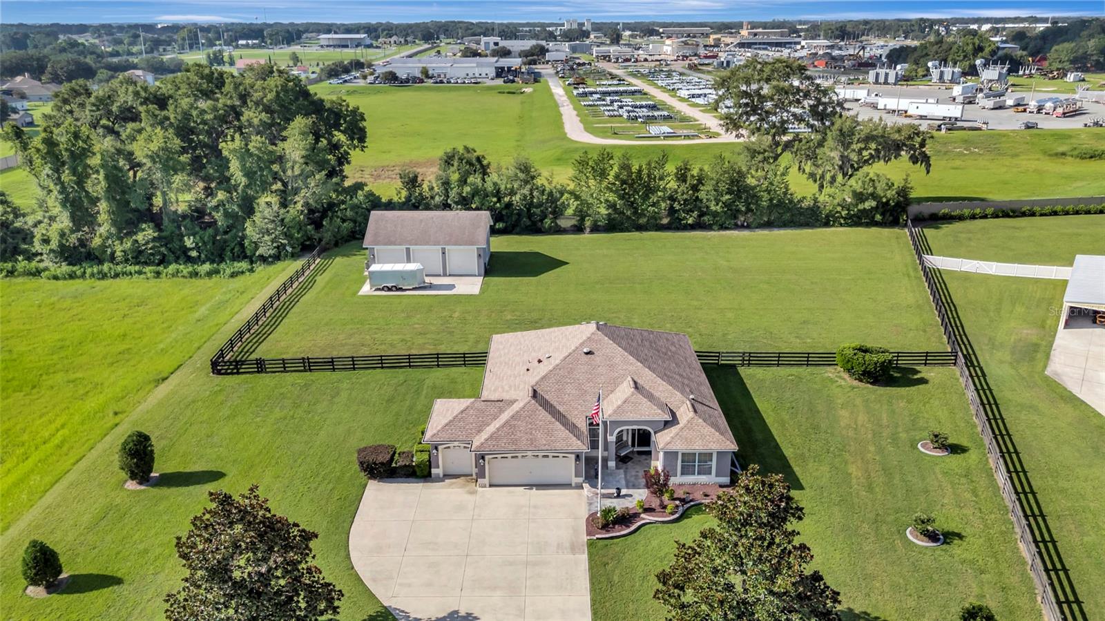 4190 County Road 121d, Wildwood, FL 34785 photo