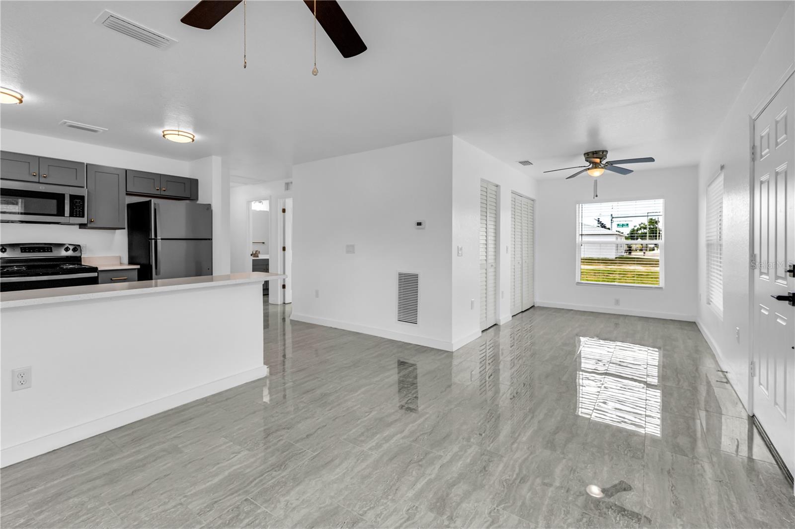 5310 22 Street Ct, Bradenton, FL 34203 photo