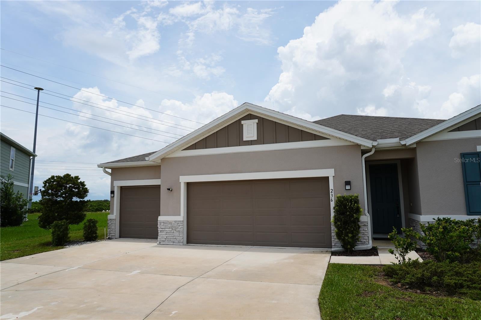 236 Hillcrest Dr, Dundee, FL 33838 photo