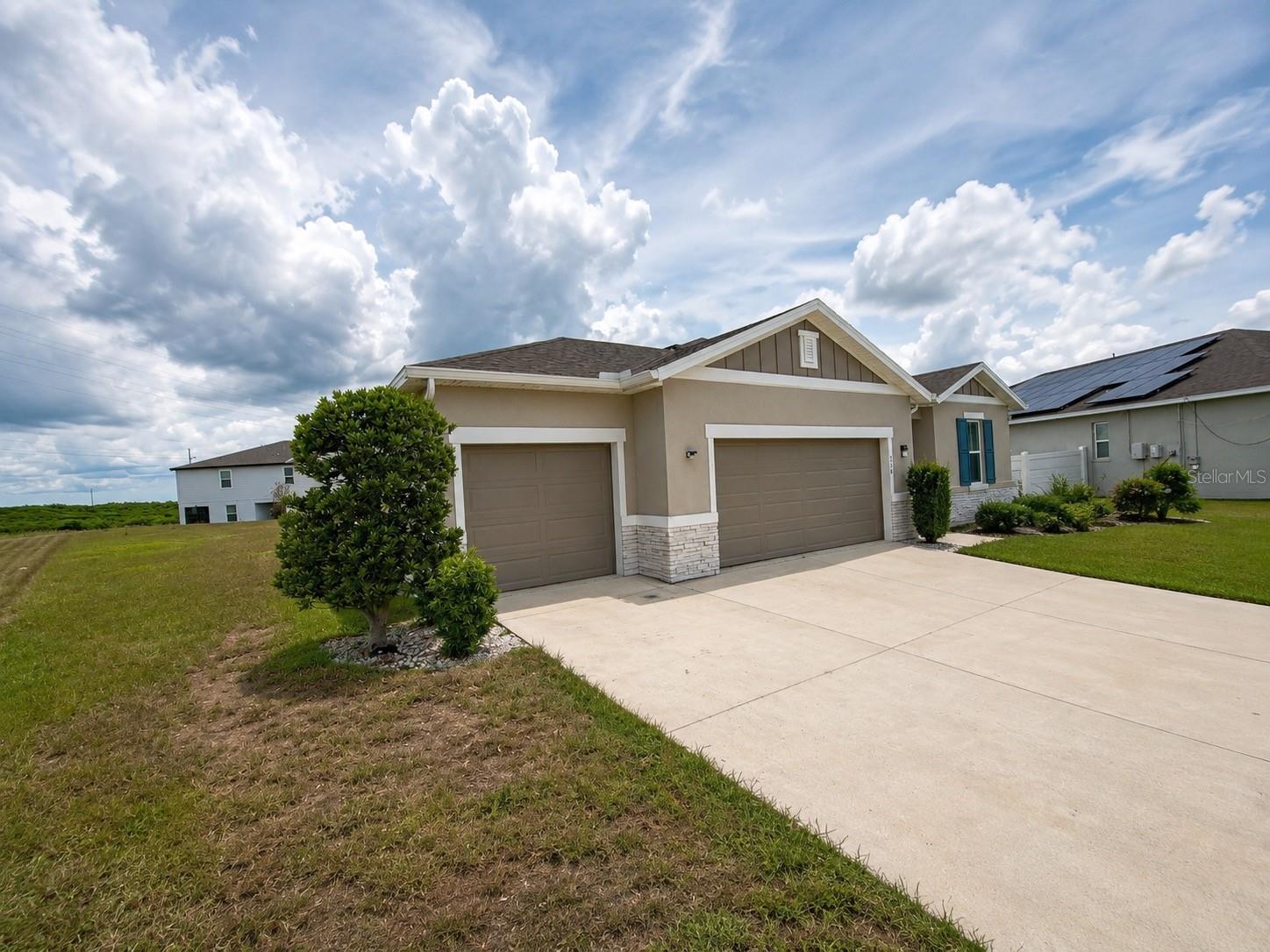 236 Hillcrest Dr, Dundee, FL 33838 photo