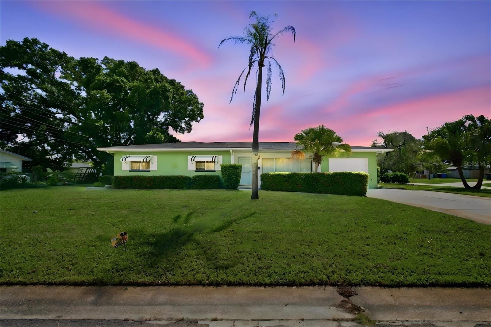 2101 Winchester Rd, Saint Petersburg, FL 33710