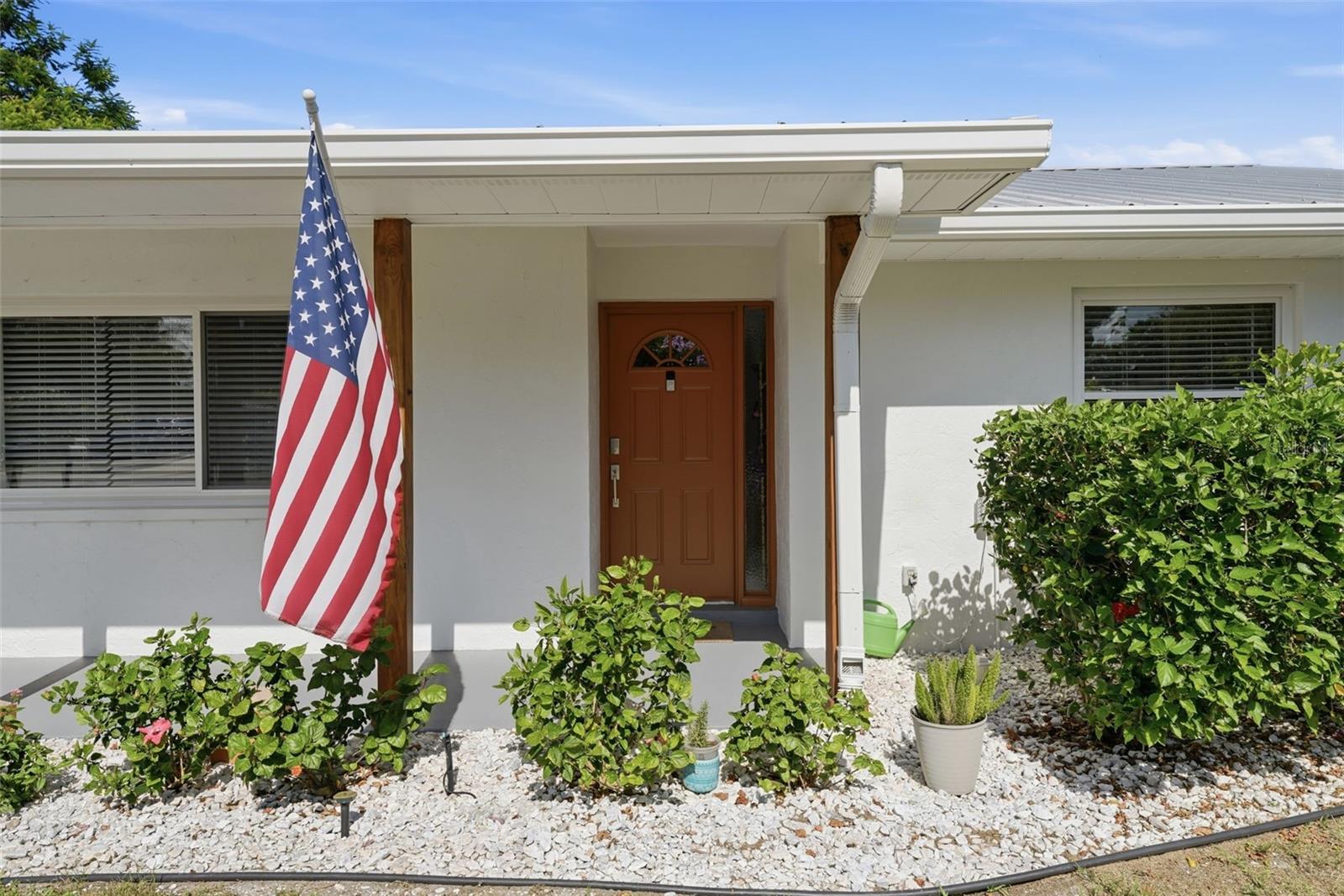 2600 Cambridge Dr, Sarasota, FL 34232 photo