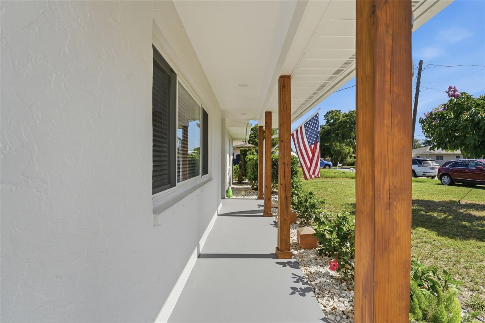 2600 Cambridge Dr, Sarasota, FL 34232 photo