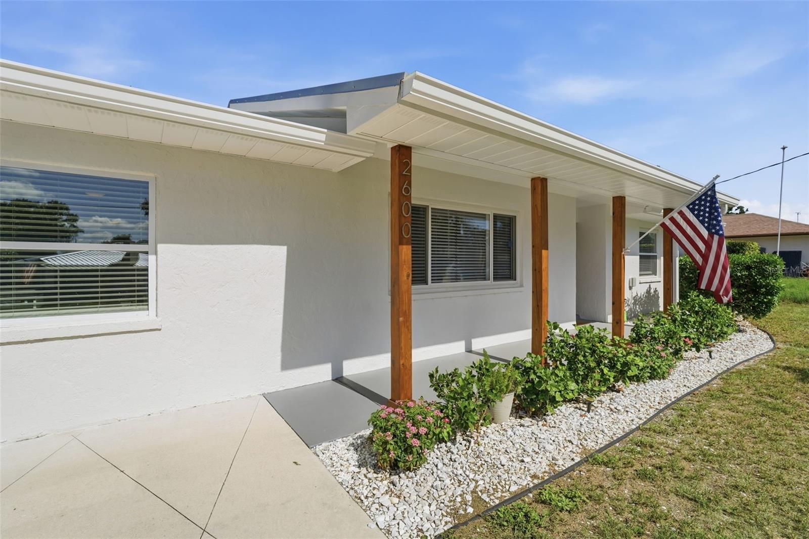 2600 Cambridge Dr, Sarasota, FL 34232 photo