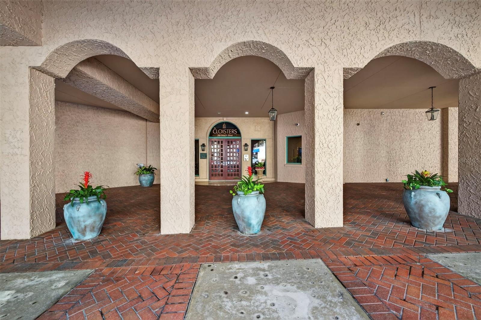 288 Beach Dr #4 B, Saint Petersburg, FL 33701 photo