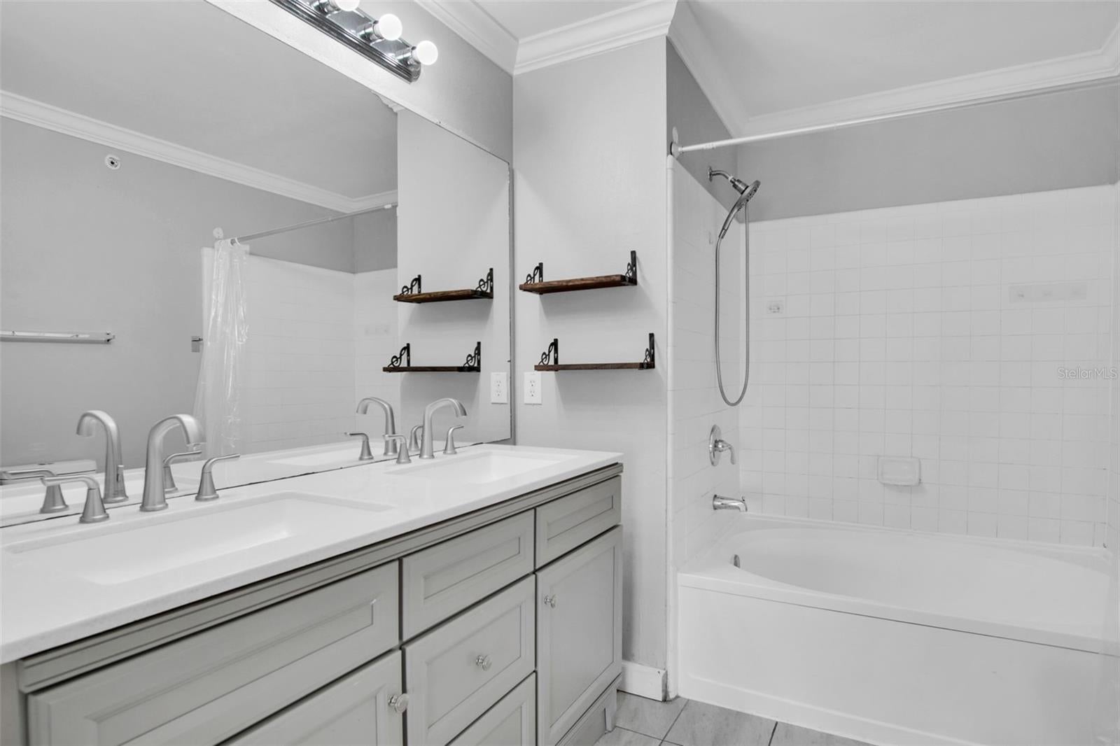 18245 Bridle Club Dr, Tampa, FL 33647 photo