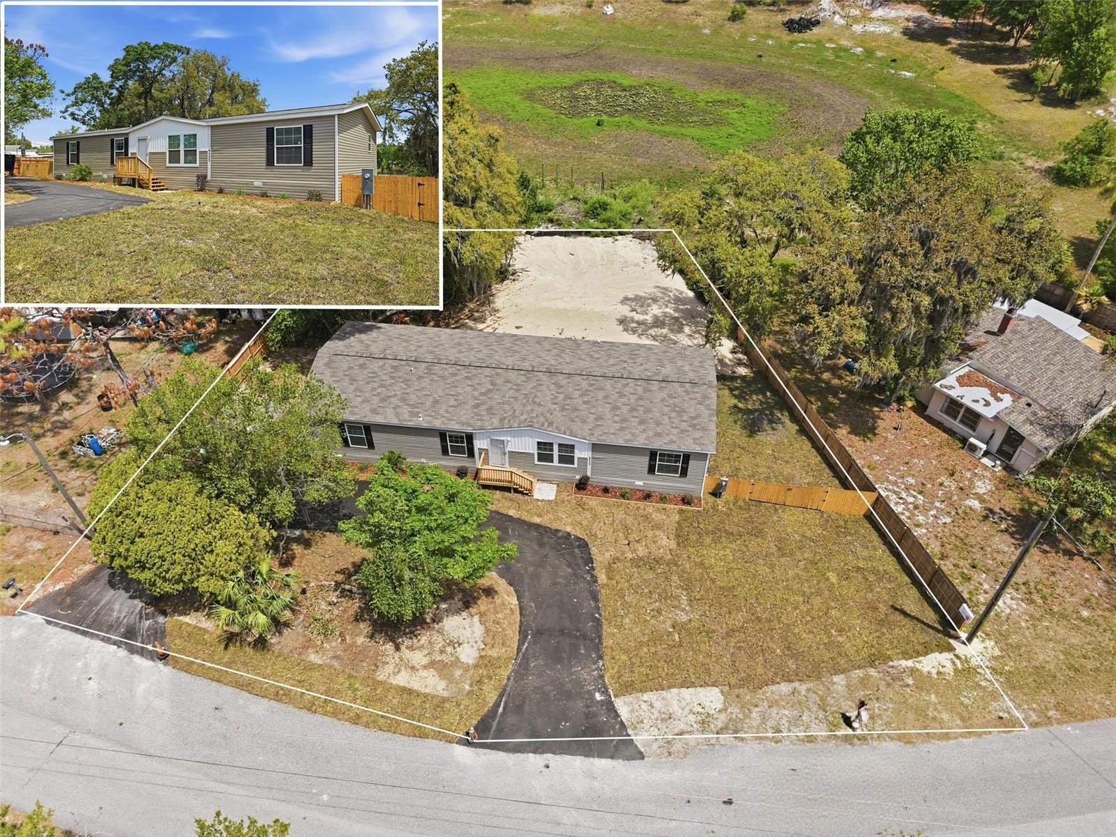 9533 Round Lake Dr, Weeki Wachee, FL 34613