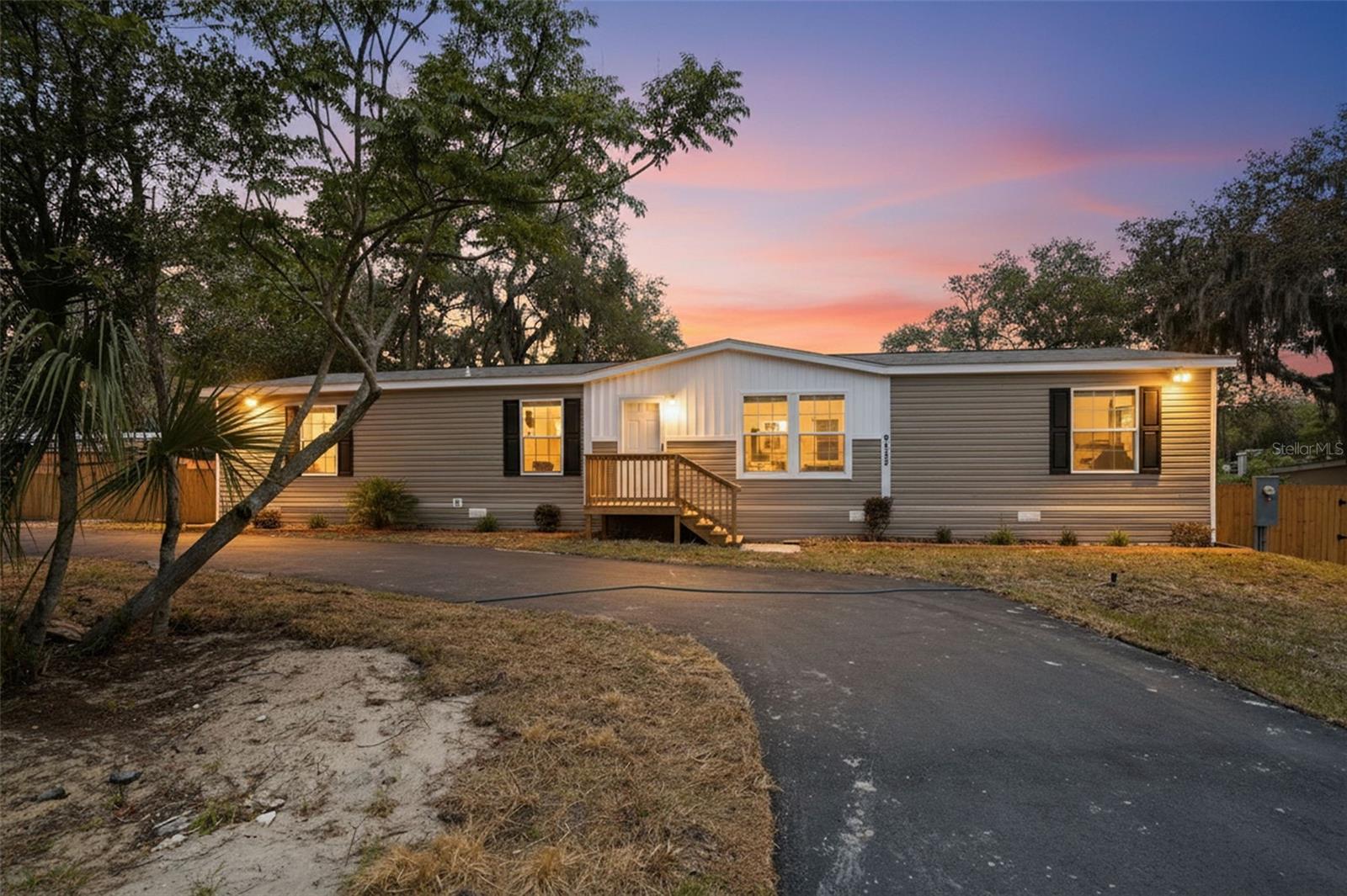9533 Round Lake Dr, Weeki Wachee, FL 34613 photo