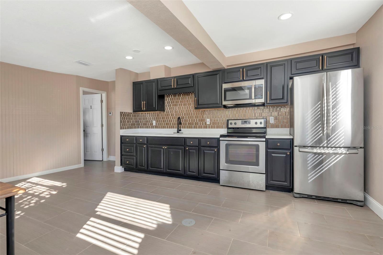 2629 14 Ave, Saint Petersburg, FL 33712 photo
