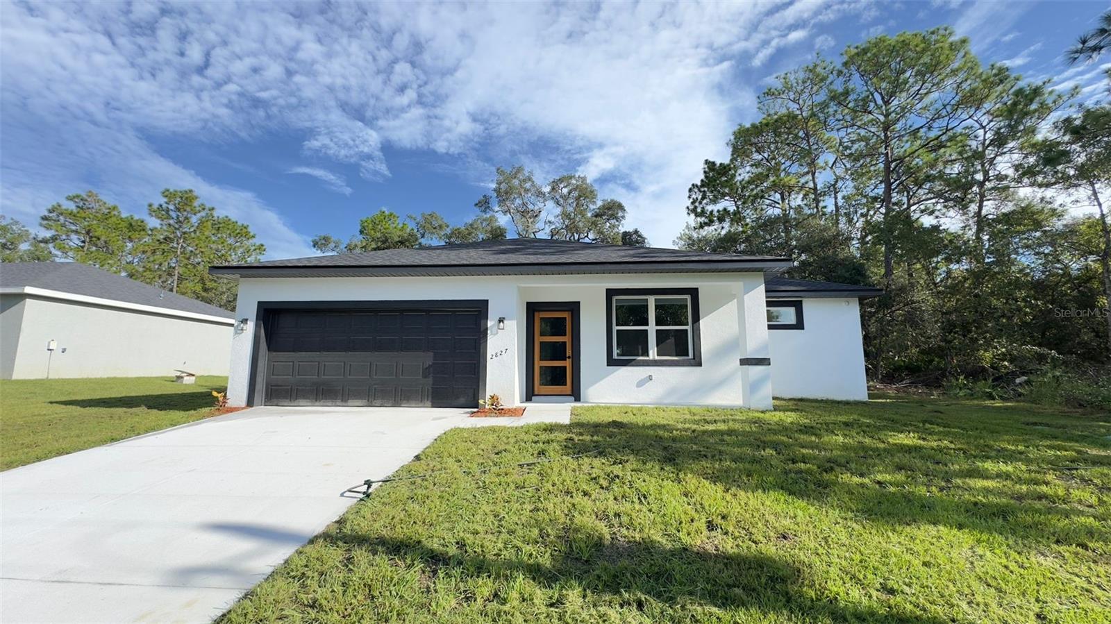 2827 Xenox Dr, Citrus Springs, FL 34433
