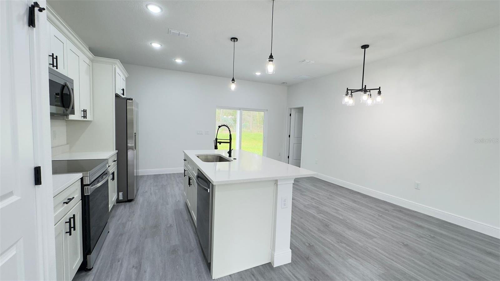 2827 W Xenox Dr, Citrus Springs, FL 34433 photo