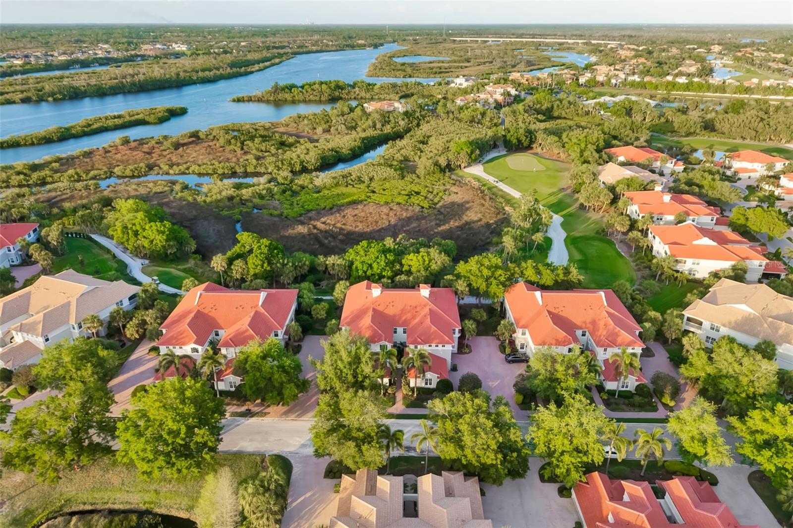 927 River Basin Ct, Bradenton, FL 34212
