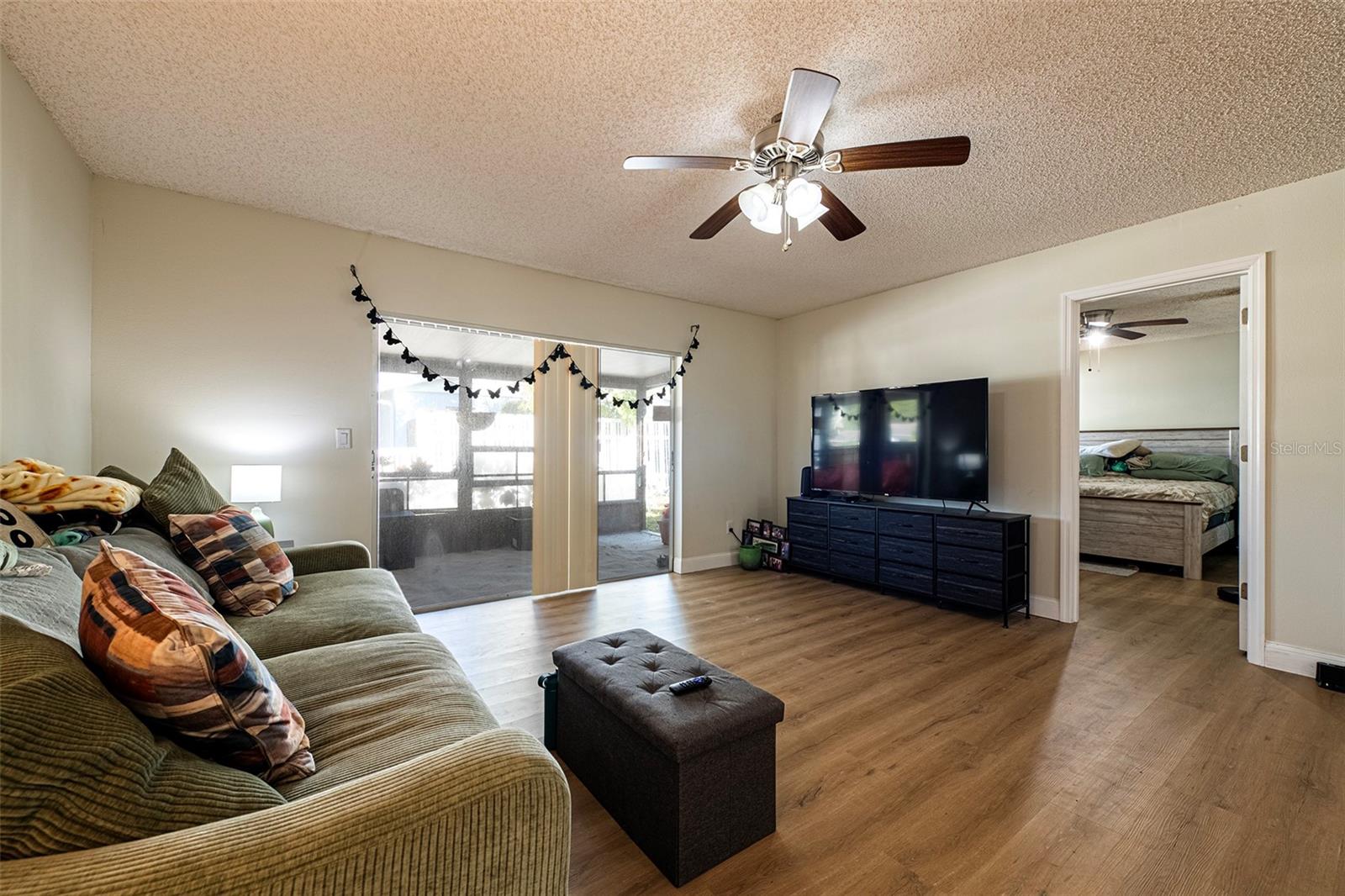 6401 Cedarbrook Dr, Pinellas Park, FL 33782 photo