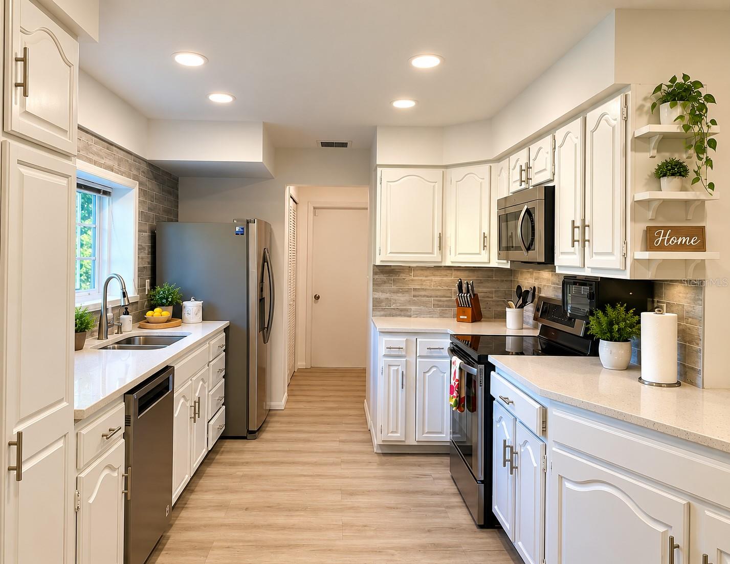 5144 Pine Tree Ln, Wesley Chapel, FL 33543 photo