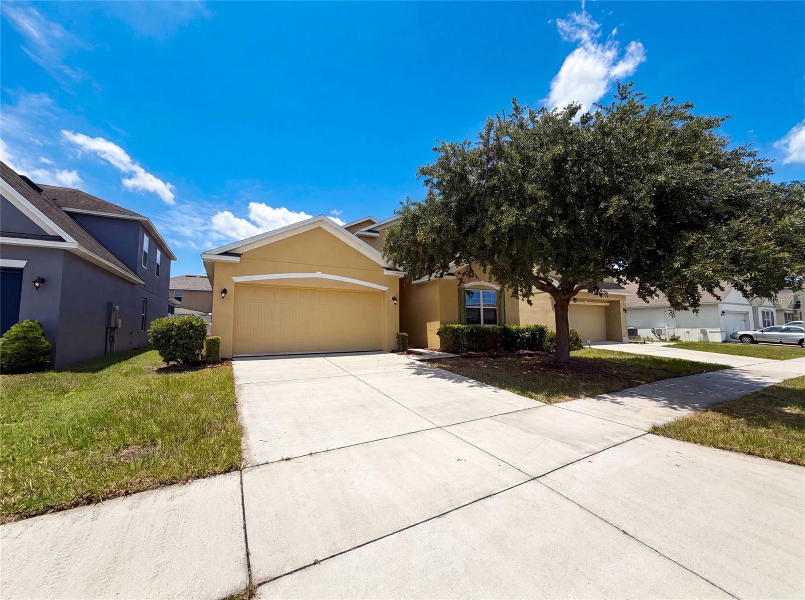 1048 Bethpage Rd, Auburndale, FL 33823