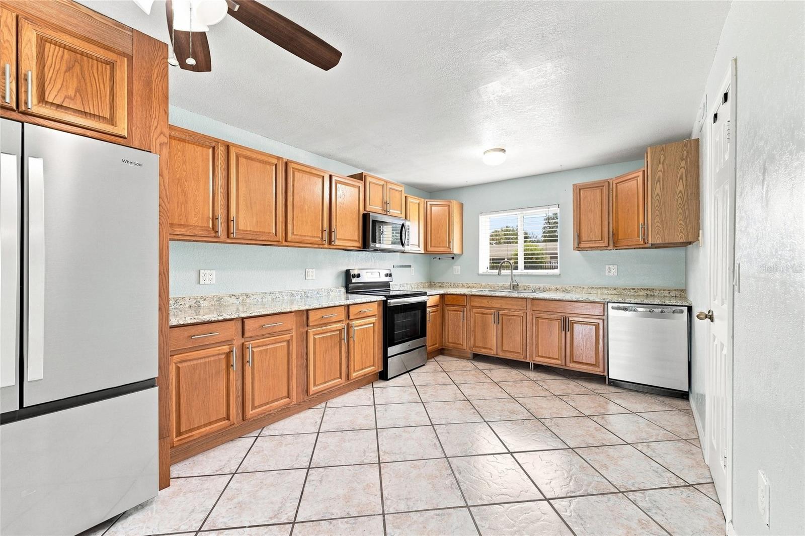 1000 Lake Of The Woods Blvd #105 E, Fern Park, FL 32730 photo