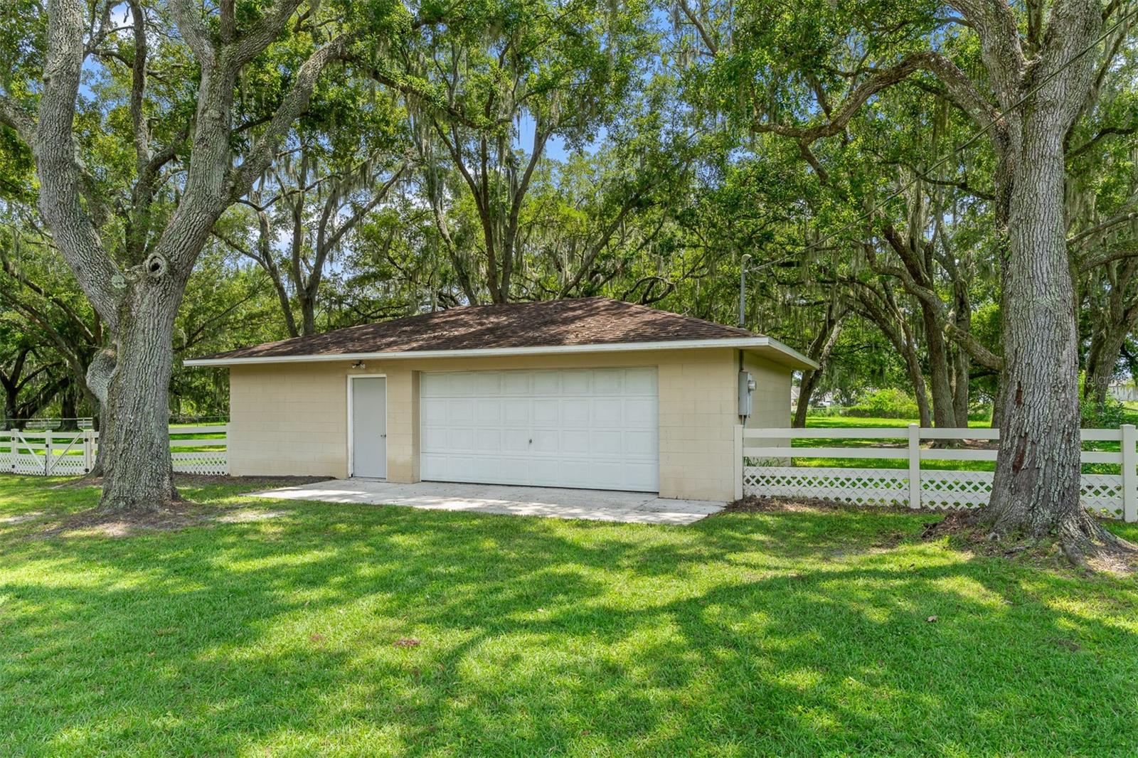 1650 Granada Blvd, Kissimmee, FL 34746 photo