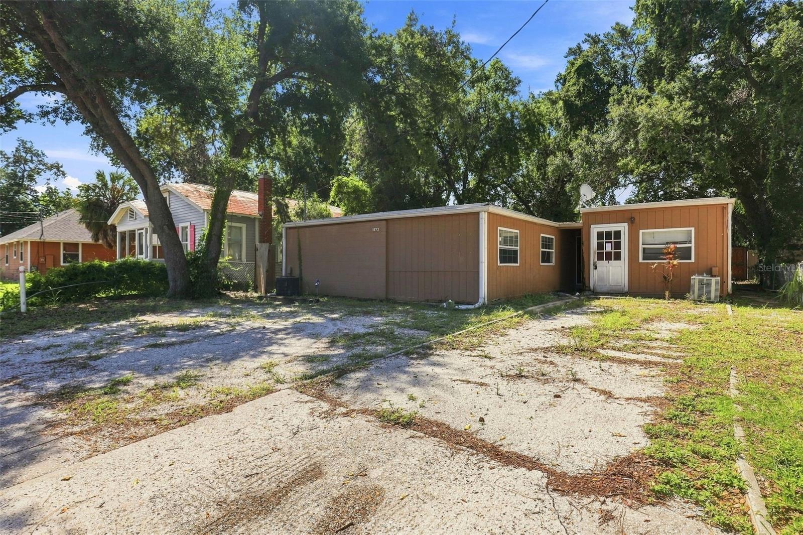 1672 10 St, Sarasota, FL 34236 photo