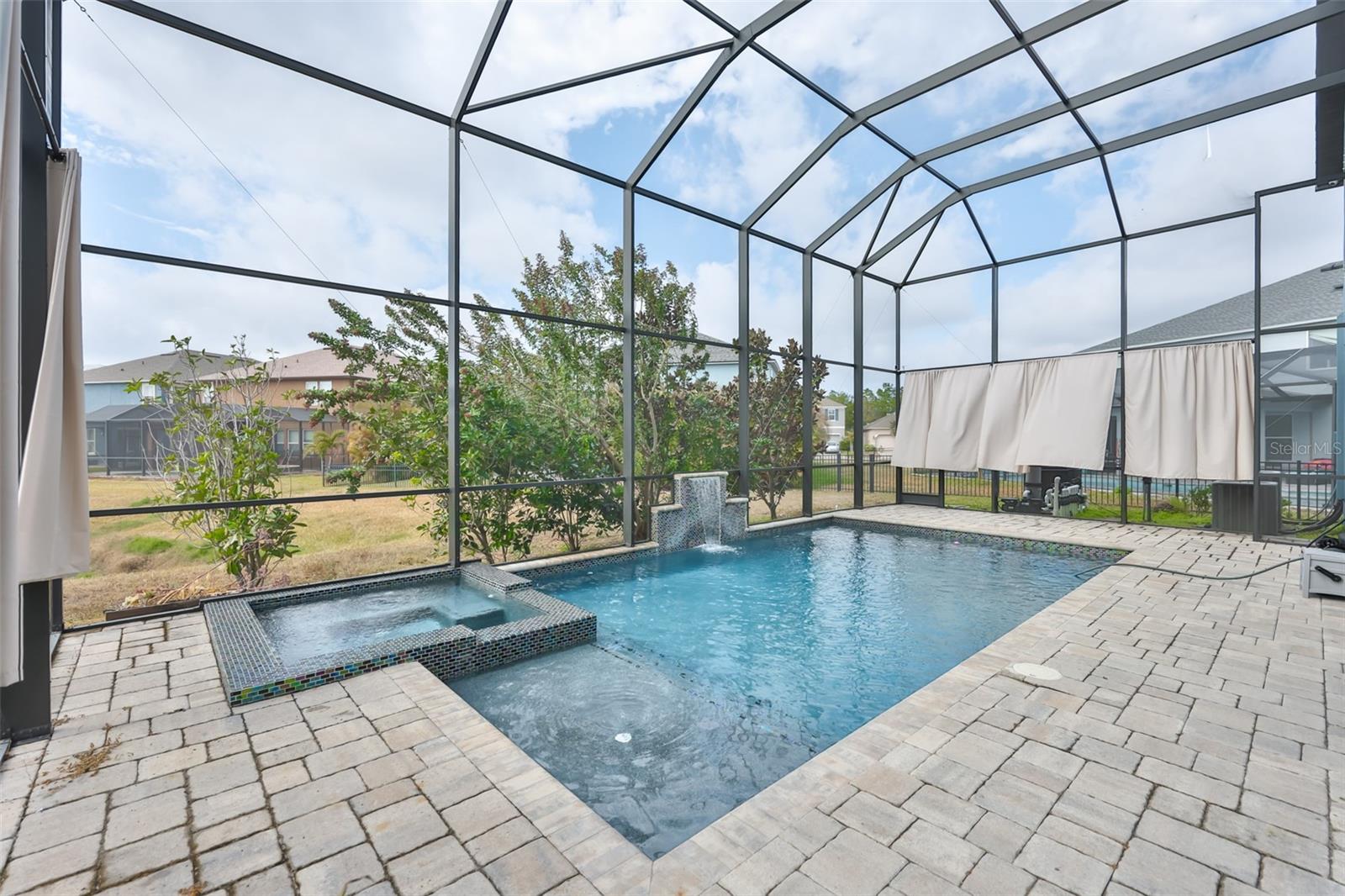 10039 Smarty Jones Dr, Ruskin, FL 33573 photo