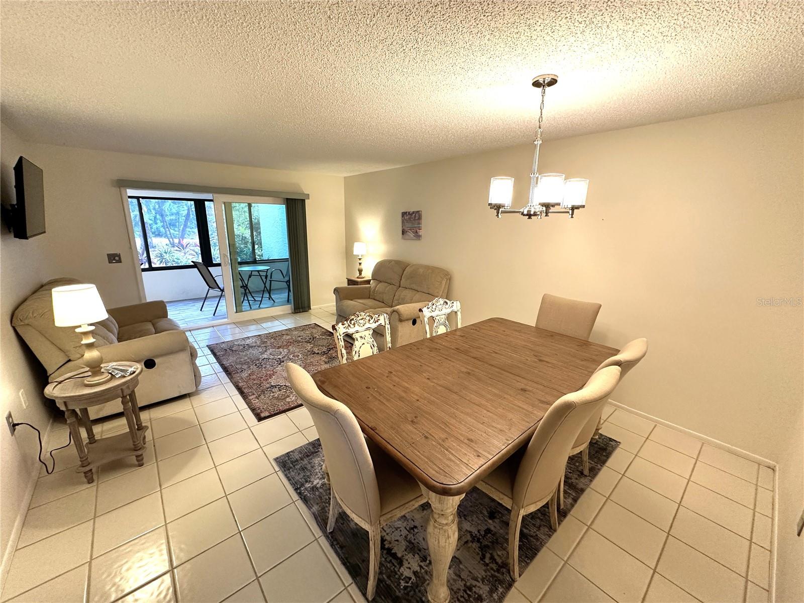 645 Woodlawn Dr, Bradenton, FL 34210 photo