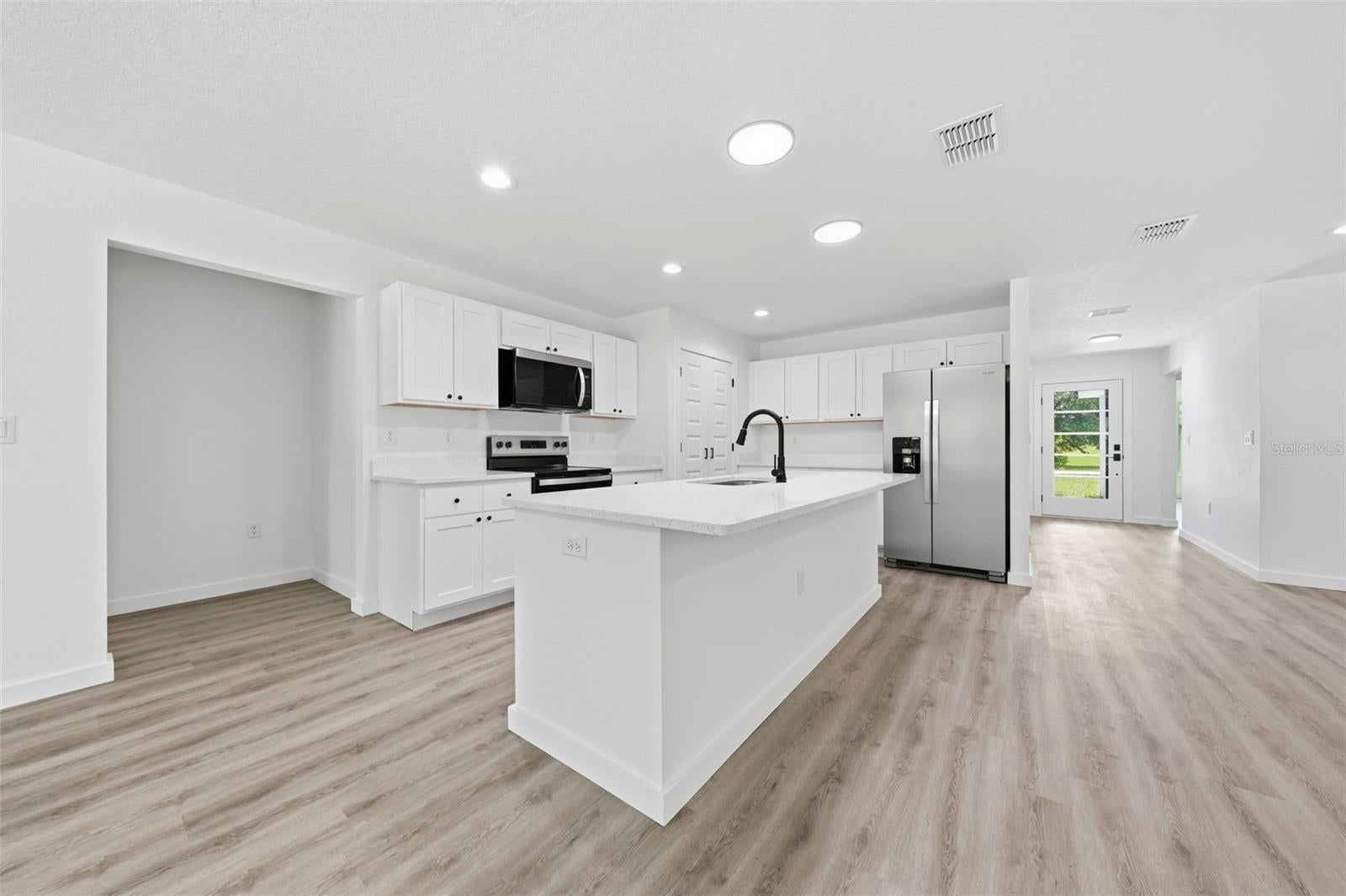 9870 SW 121 Terrace, Dunnellon, FL 34432 photo