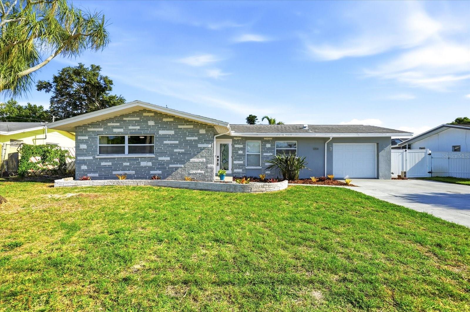 1354 62 Ave, Saint Petersburg, FL 33705 photo